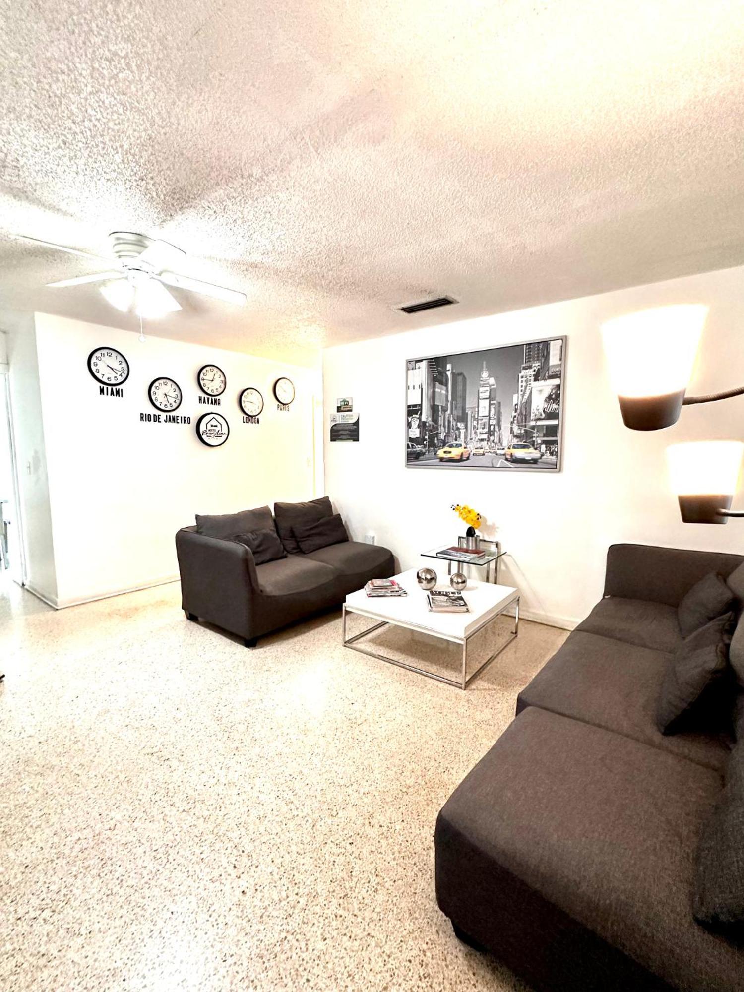 Miami House Hotel Bagian luar foto
