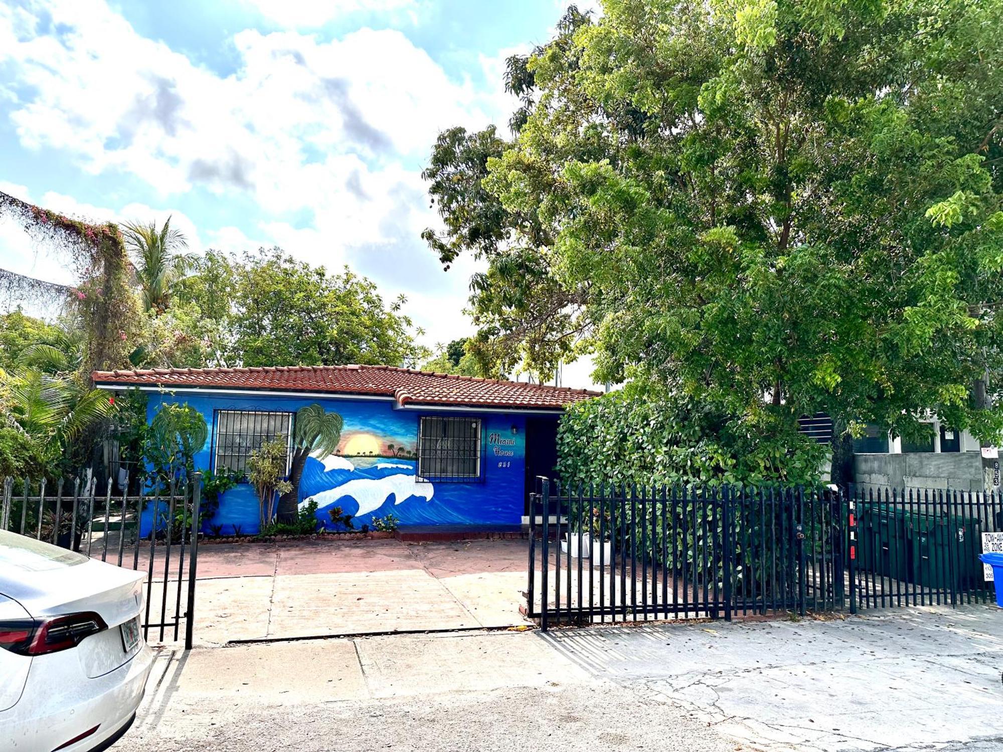 Miami House Hotel Bagian luar foto